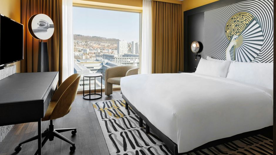 Renaissance Tower Hotel Zurich Room