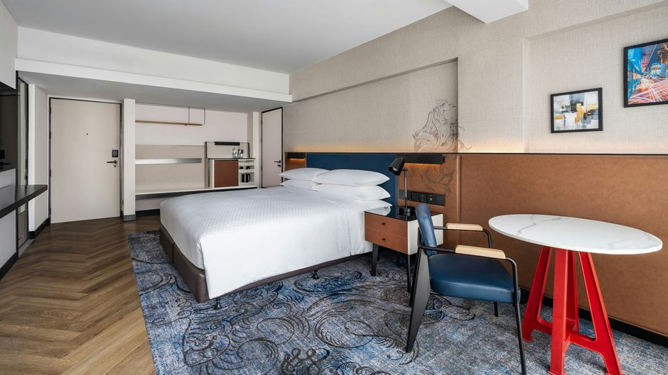 Four Points by Sheraton Bangkok Suite