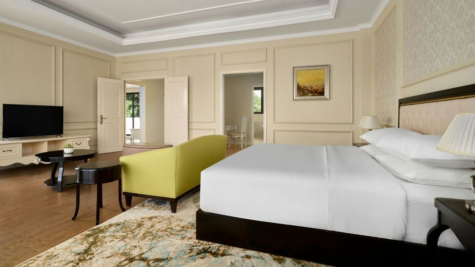 Nha Trang Marriott Resort & Spa, Hon Tre Pool