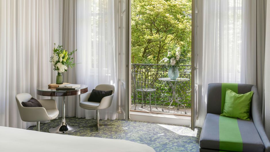 Renaissance Paris Nobel Tour Eiffel Hotel Suite