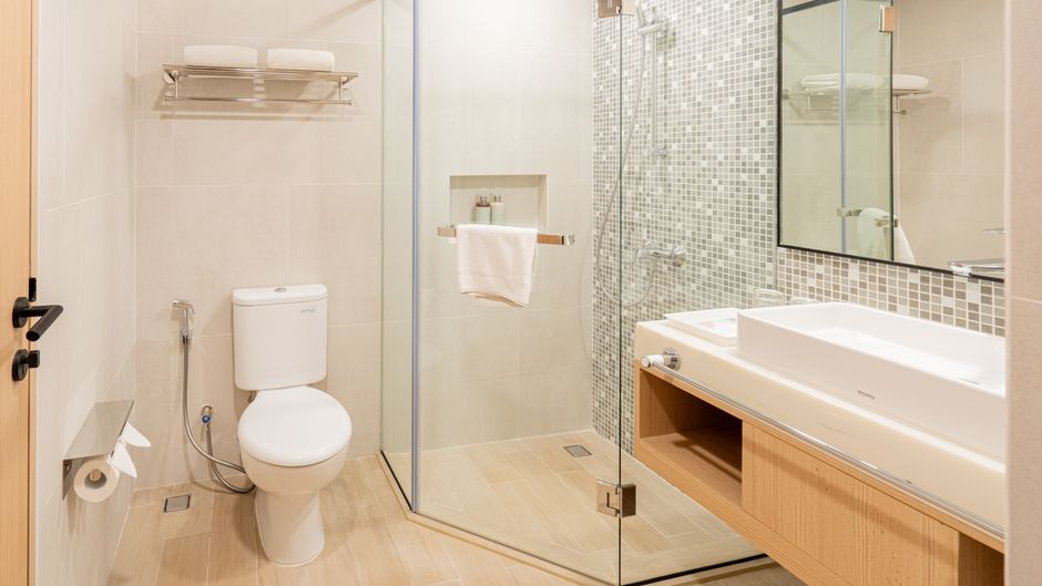 Holiday Inn Exp Suites Banjarmas Room