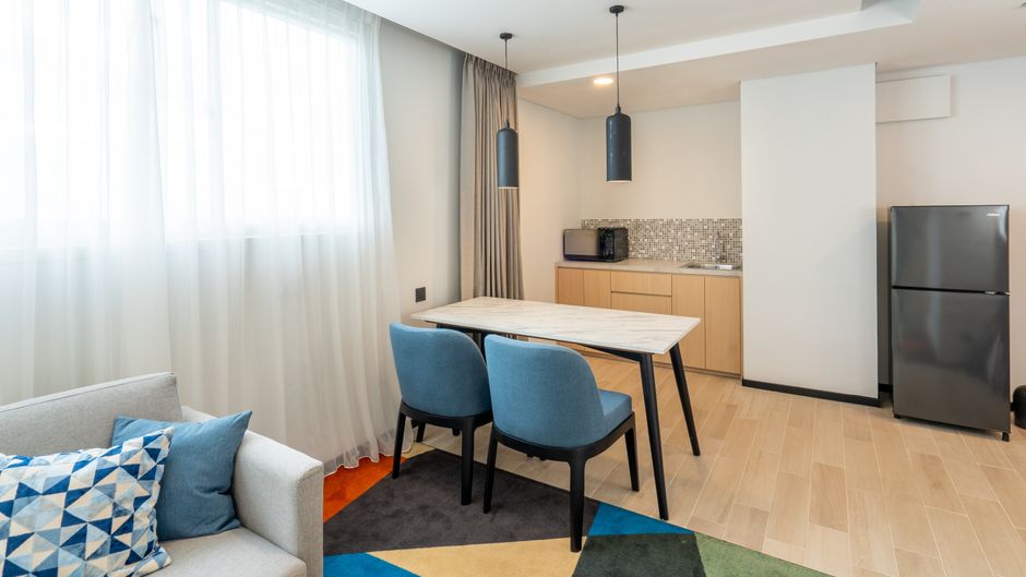 Holiday Inn Exp Suites Banjarmas Suite