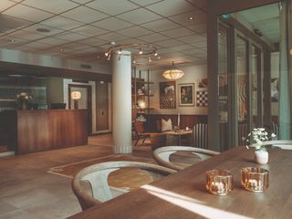 City Hotel