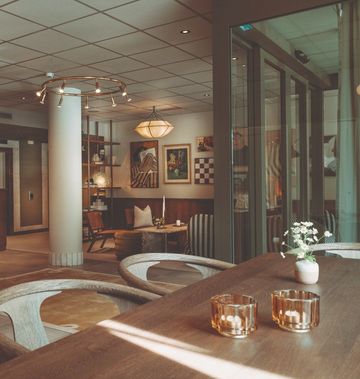 City Hotel