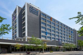 Four Points by Sheraton Windsor Downtown