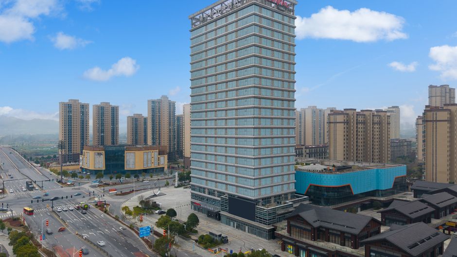 Hampton Yichun High-Speed Railway Exterior