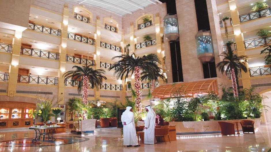 Al Ain Rotana Hotel Lobby