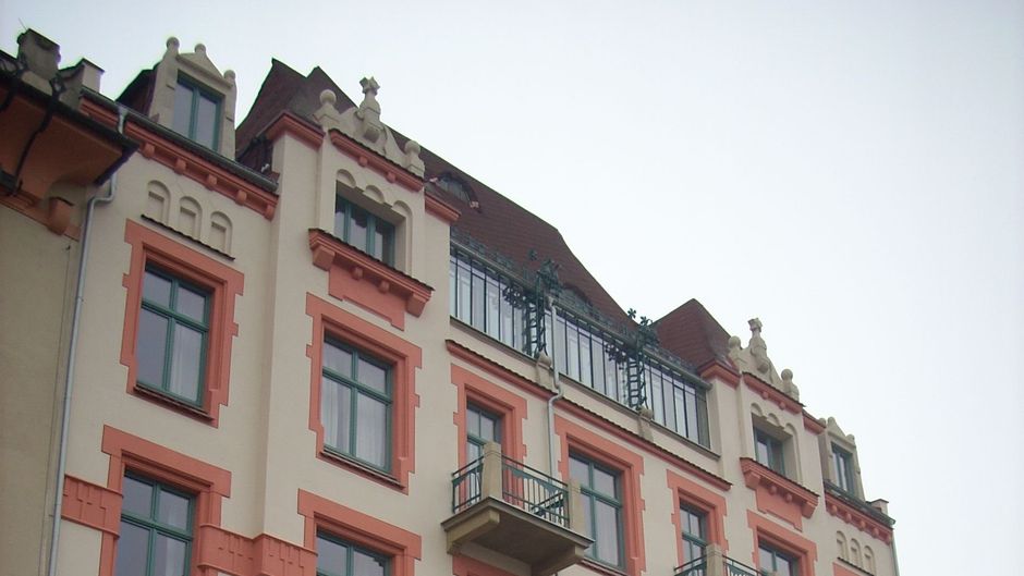 Antique Apartments Exterior