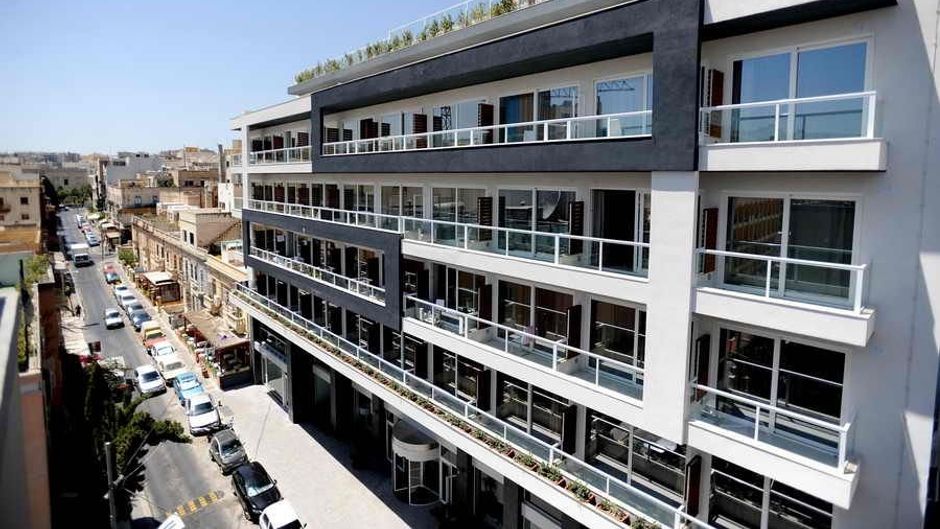 The George Urban Boutique Hotel Exterior