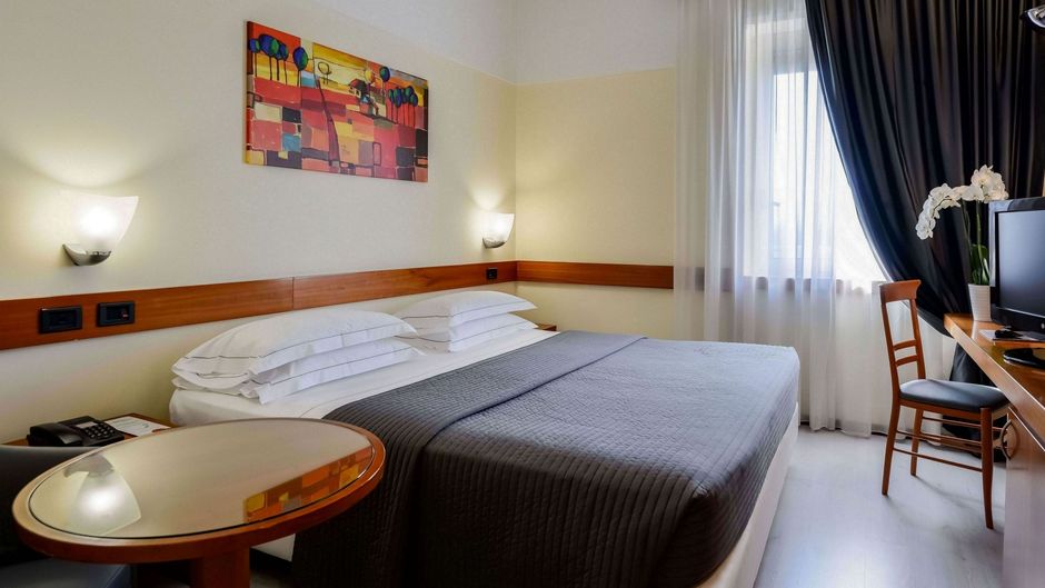 Hotel Bologna Airport Room