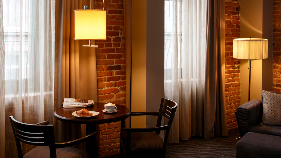 Hotel Nelligan Room
