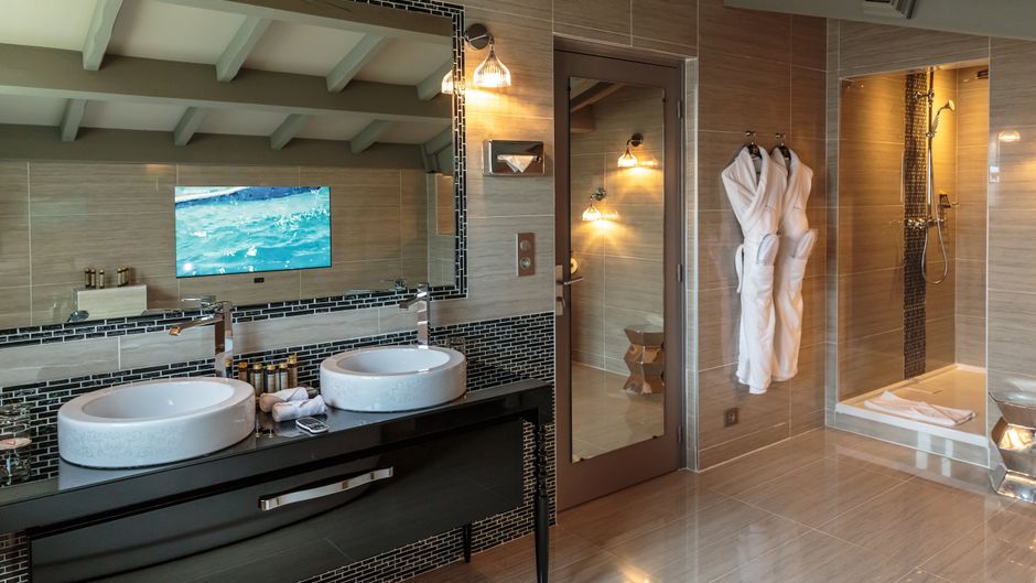 Le Vallon de Valrugues and Spa Suite