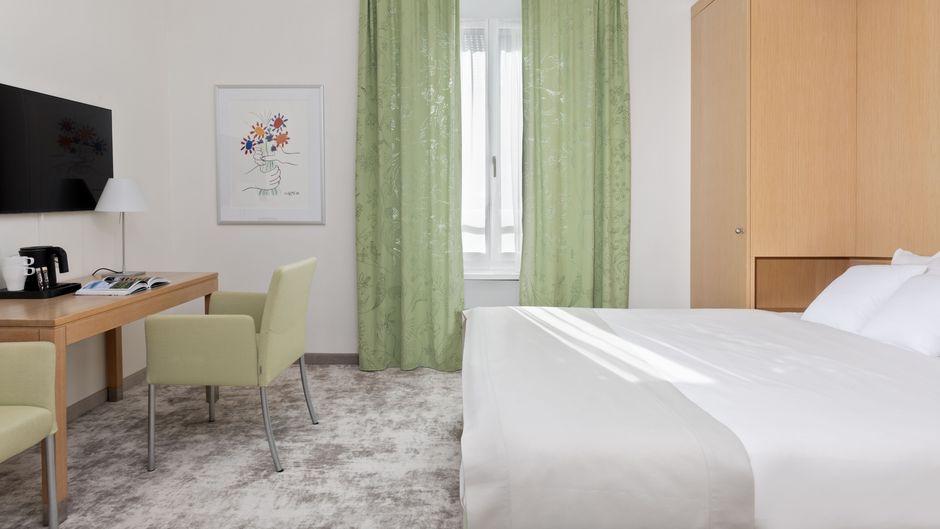 Europe Grand Hotel Room