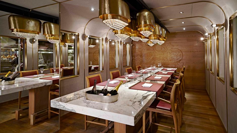 Mandarin Oriental, Hong Kong Restaurant