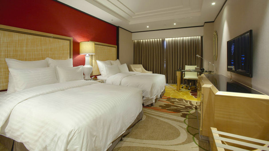 Landmark Inn Room