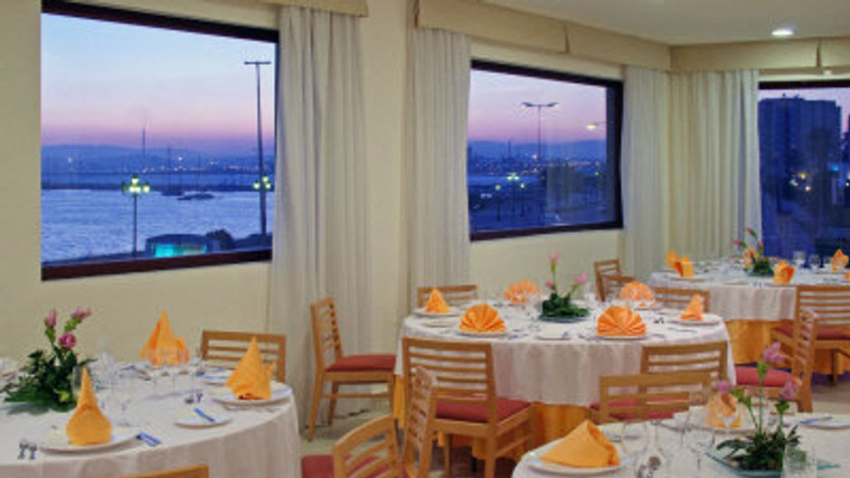 Ohtels Campo de Gibraltar Restaurant