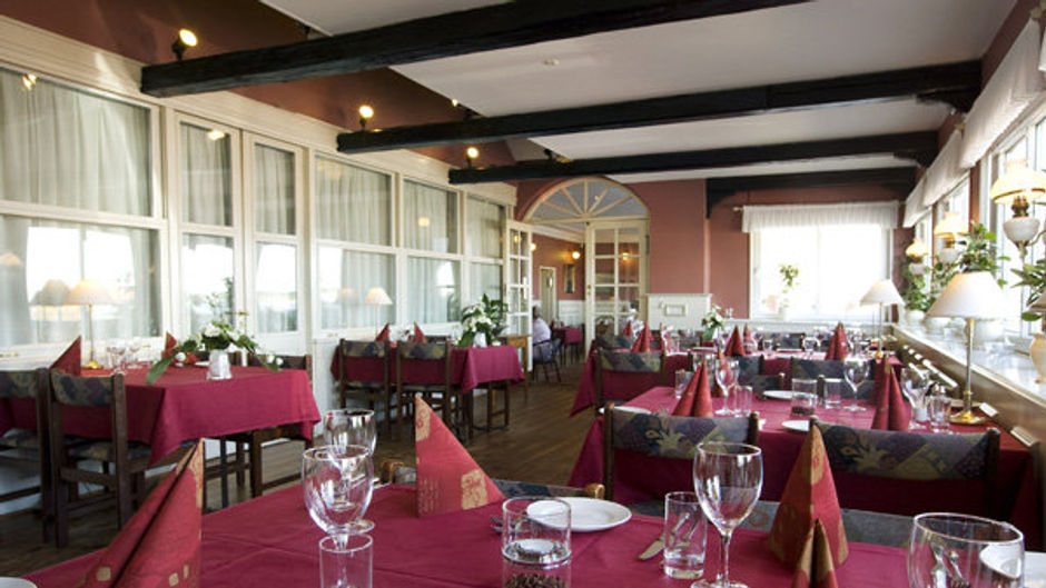 Hvalpsund Faergekro Restaurant