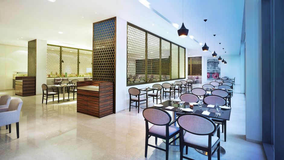 Vivanta Chennai, IT Expressway Restaurant