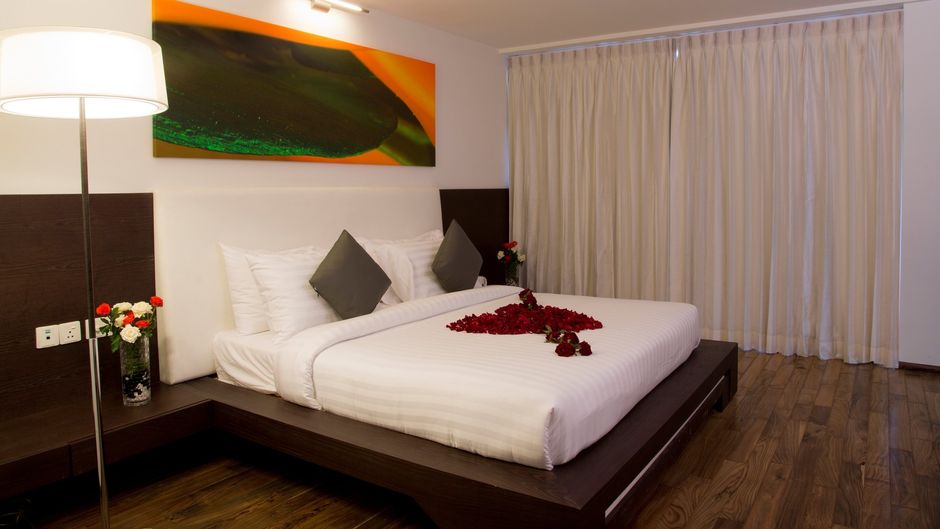 Springs Hotel & Spa Bangalore Suite