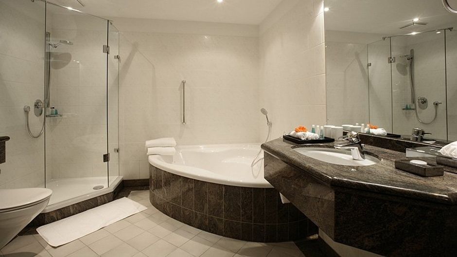 Boston HH Hotel Room