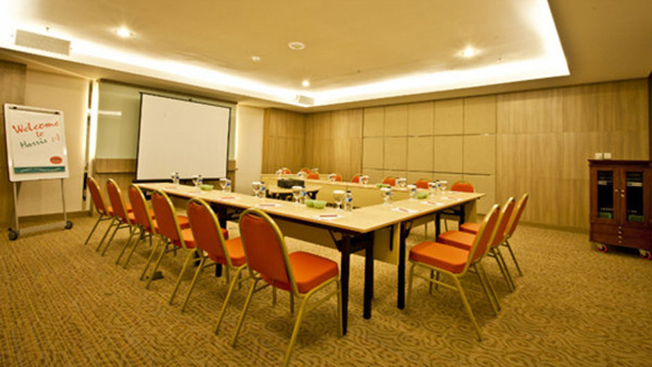 HARRIS Hotel and Conventions Malang Meeting