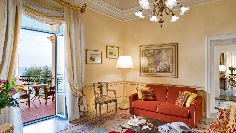 Grand Hotel Excelsior Vittoria Suite
