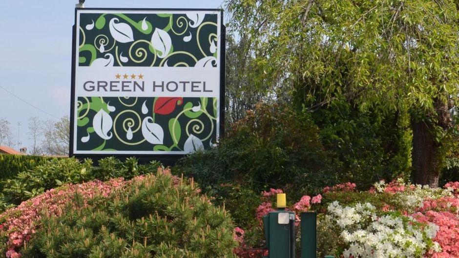 Green Hotel Exterior