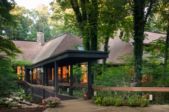 The Inn At Honey Run