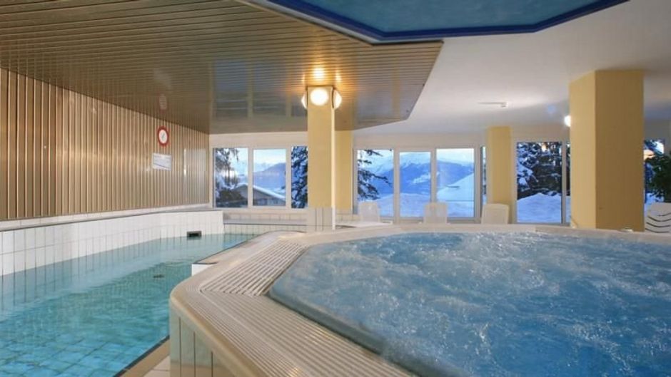 Aparthotel helvetia Intergolf Pool