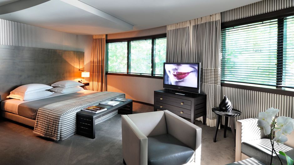 Hotel Square Suite