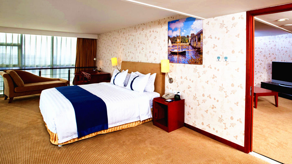 Holiday Inn Express Tianjin Dongli Room