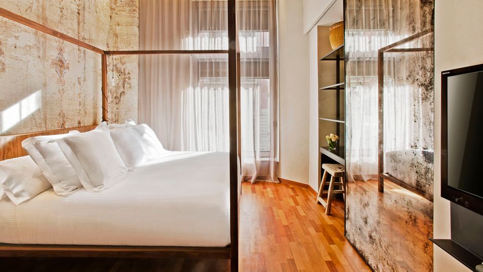 Claris Hotel & Spa Suite
