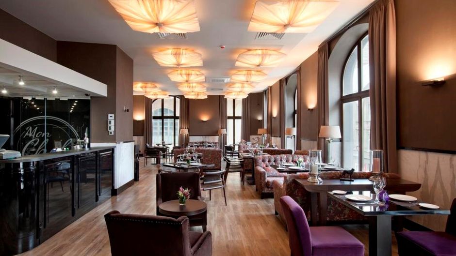 Astoria Hotel Restaurant
