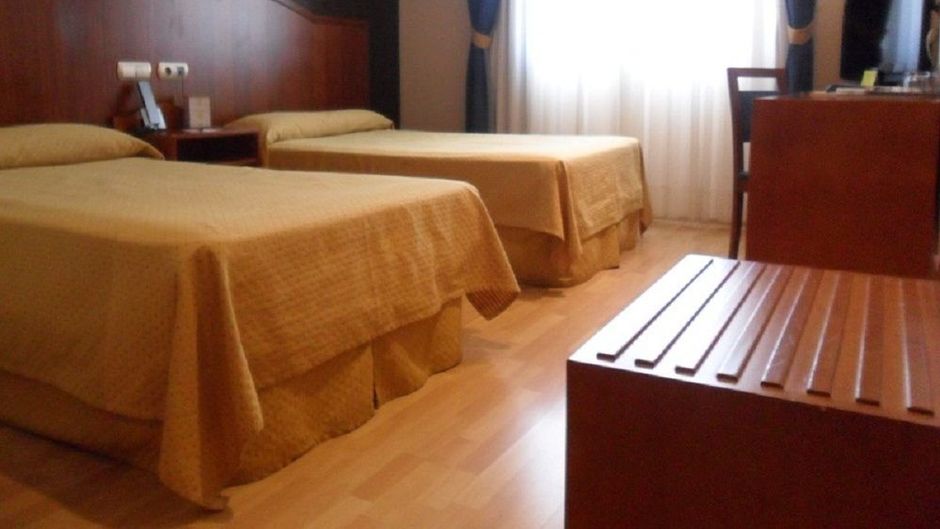 Ponferrada Plaza Room