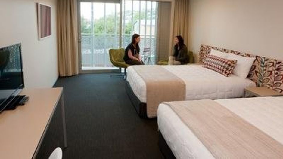 Navigate Seaside Accommodation Suite