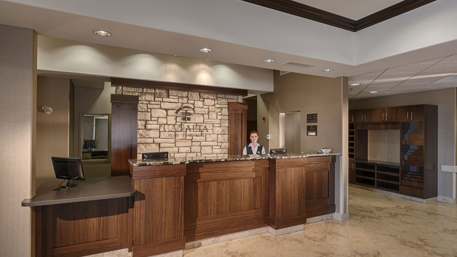 Canalta Hotel Assiniboia Lobby
