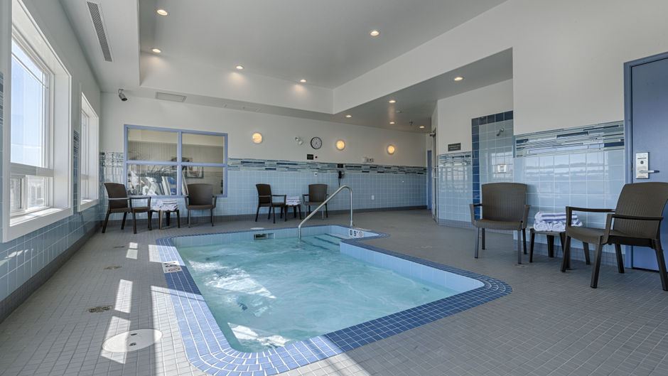 Canalta Hotel Assiniboia Pool