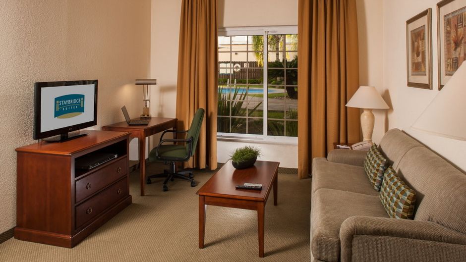 Staybridge Suites Monterrey-San Pedro Room