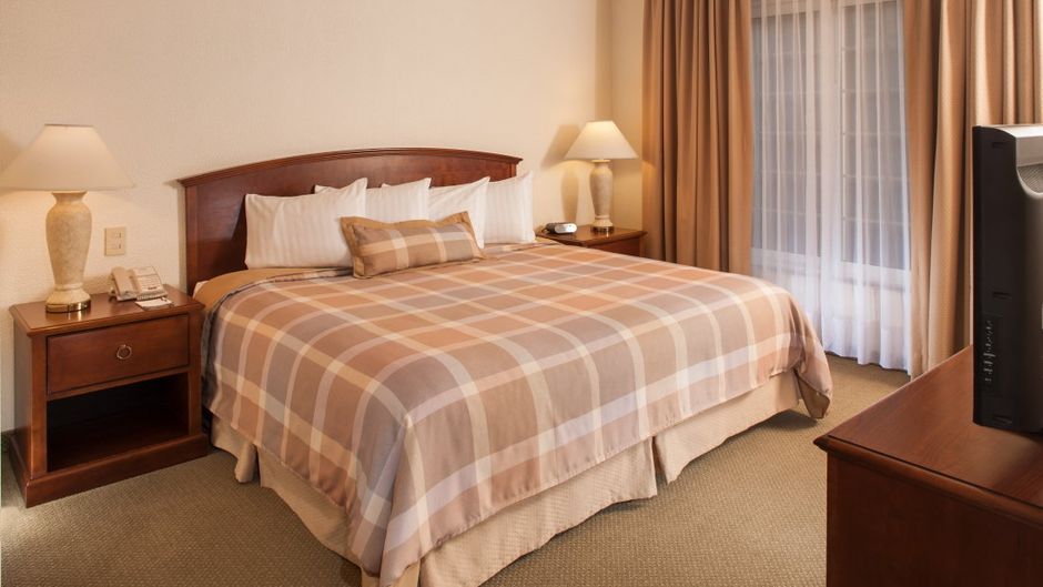 Staybridge Suites Monterrey-San Pedro Room