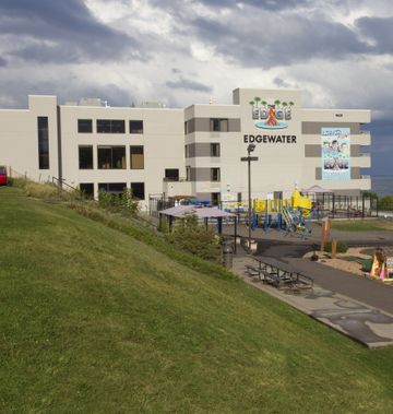 Edgewater Hotel & Waterpark