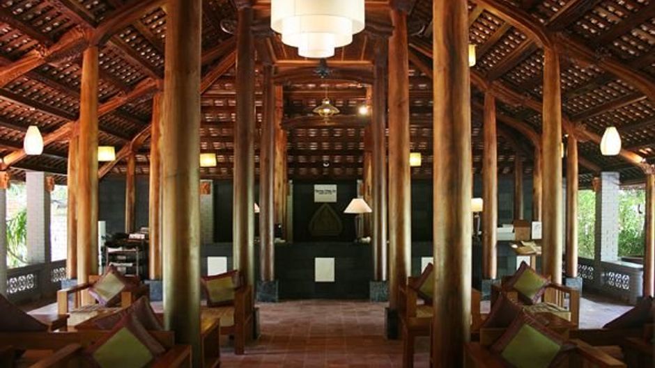 Pilgrimage Village, Hue Lobby
