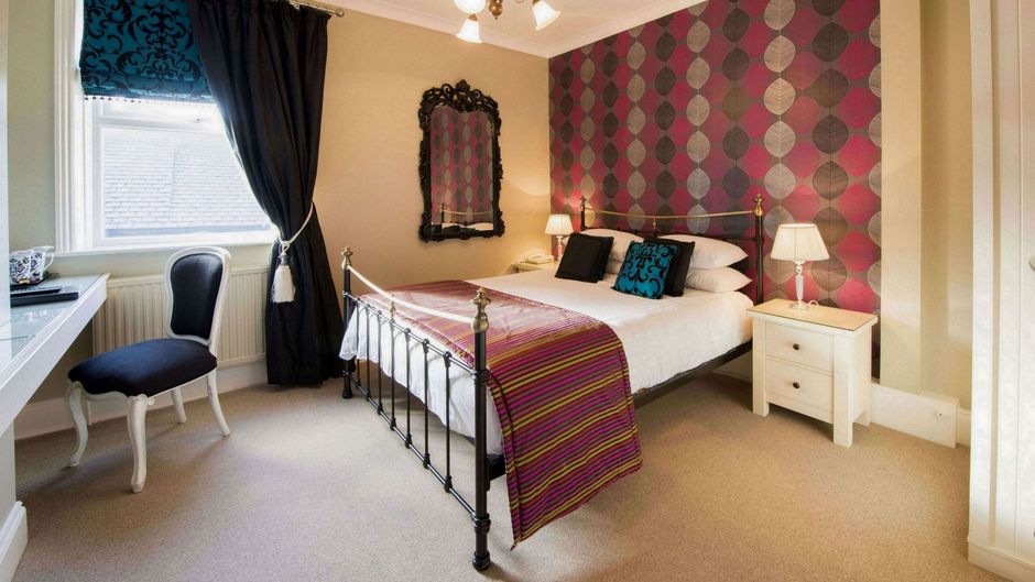 Grafton Hotel Room