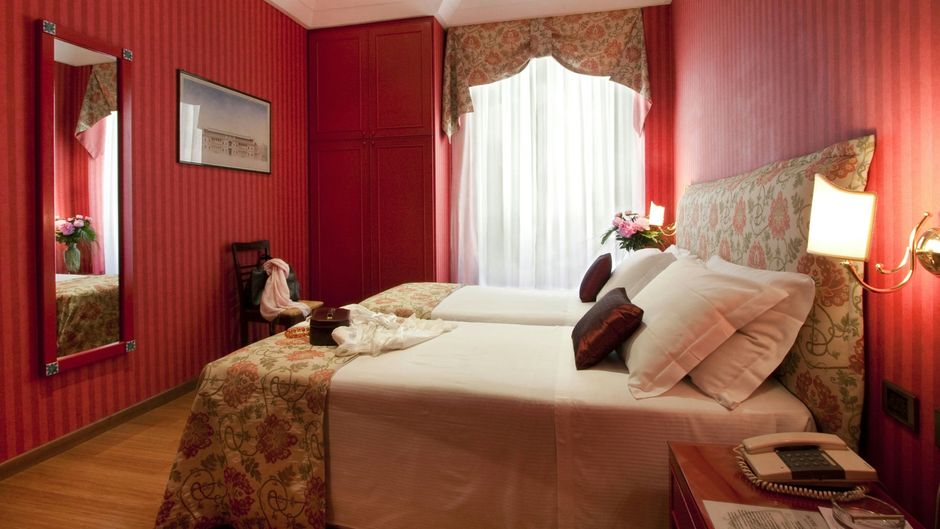Hotel Diana Roof Garden Room