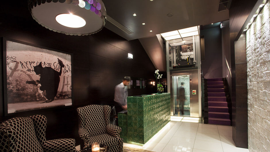 Internacional Design Hotel Lobby