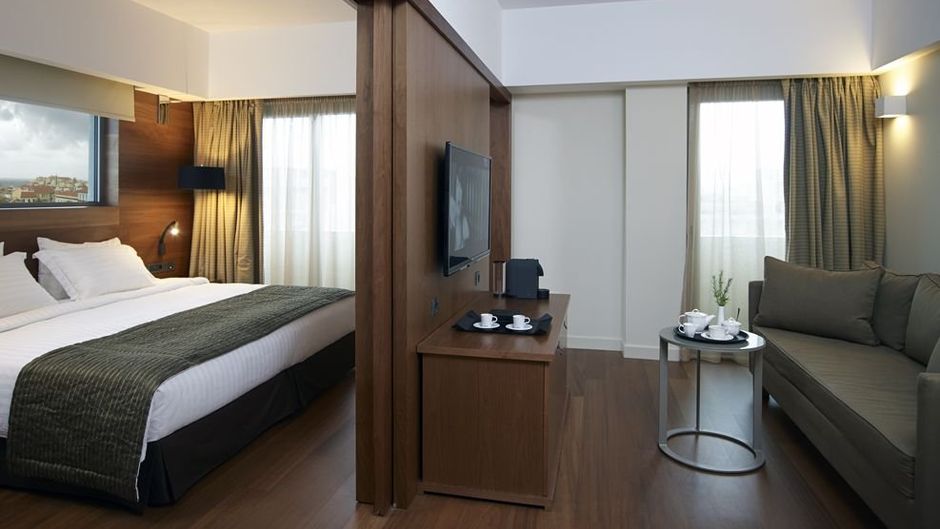Samaria Hotel Room