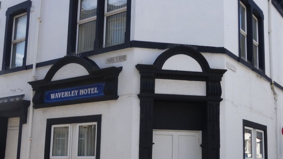 Waverley Hotel Exterior
