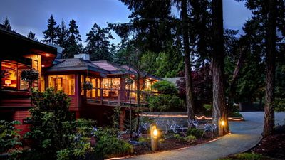 Tigh-Na-Mara Seaside Spa Resort