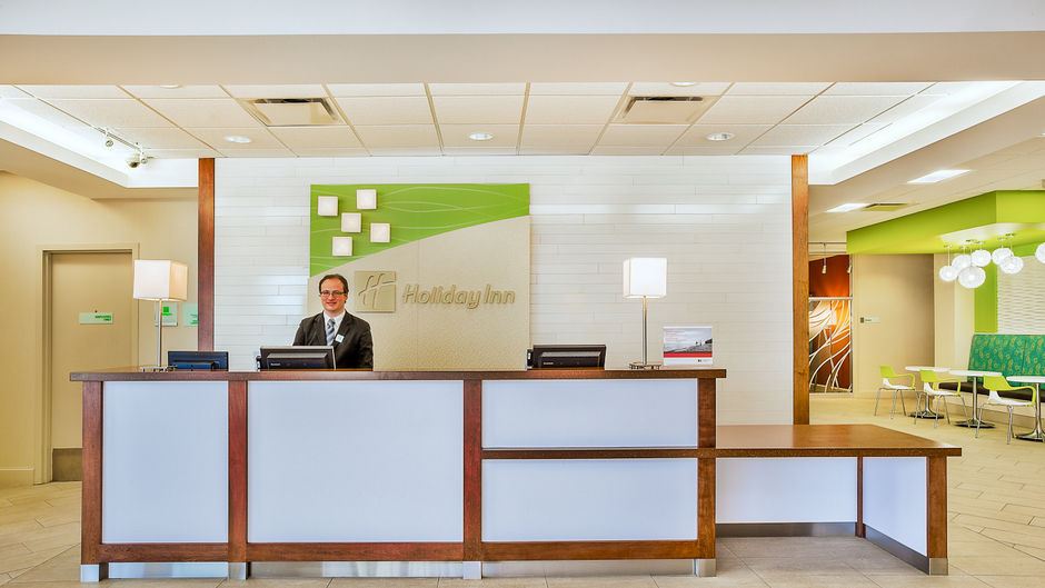 Holiday Inn Sydney - Waterfront Hotel Lobby