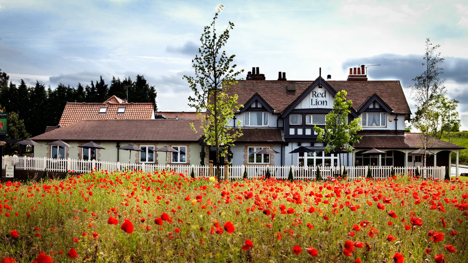 Red Lion Inn Todwick Exterior
