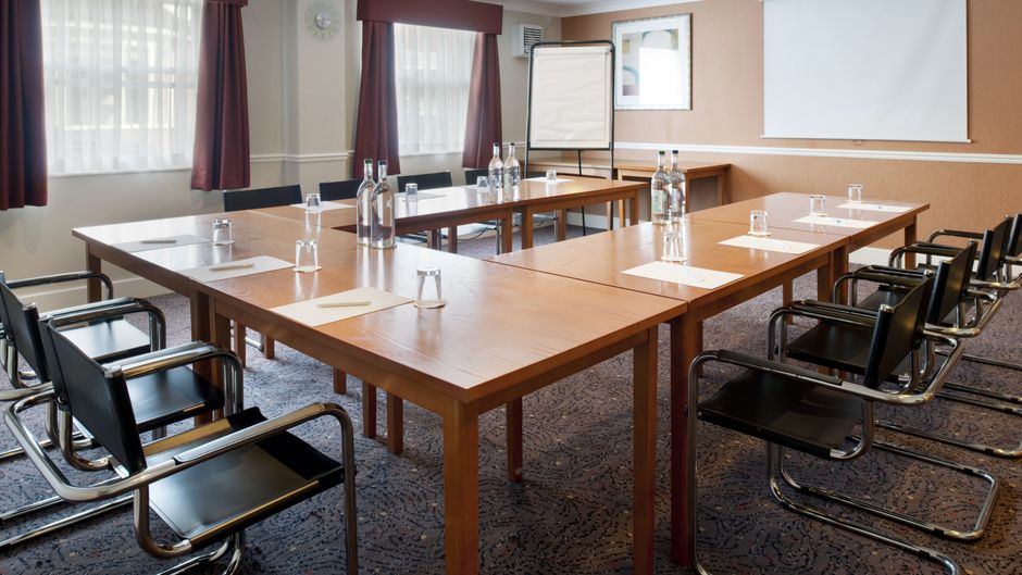 Holiday Inn Express Leeds East Meeting